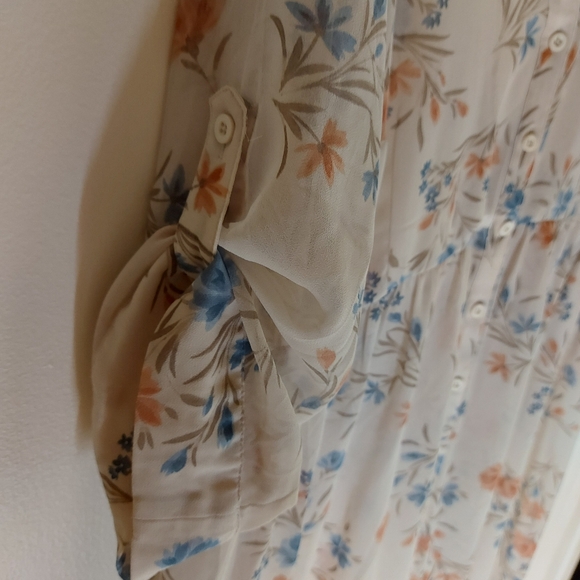 Torrid Sheer Floral High-Low Blouse/Cover Up - Picture 4 of 9